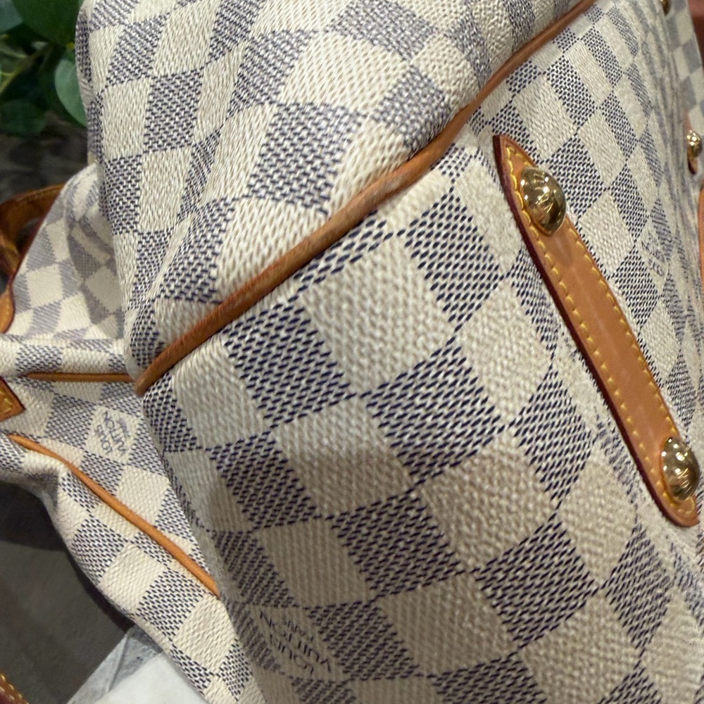 Louis Vuitton Damier Azur Tivoli GM - Picture 9 of 9